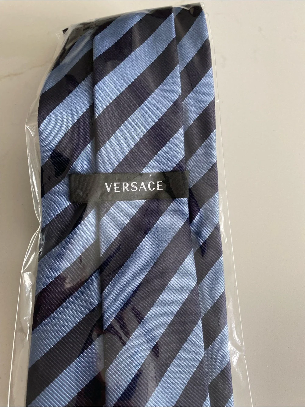 VERSACE tie - Picture 3 of 5